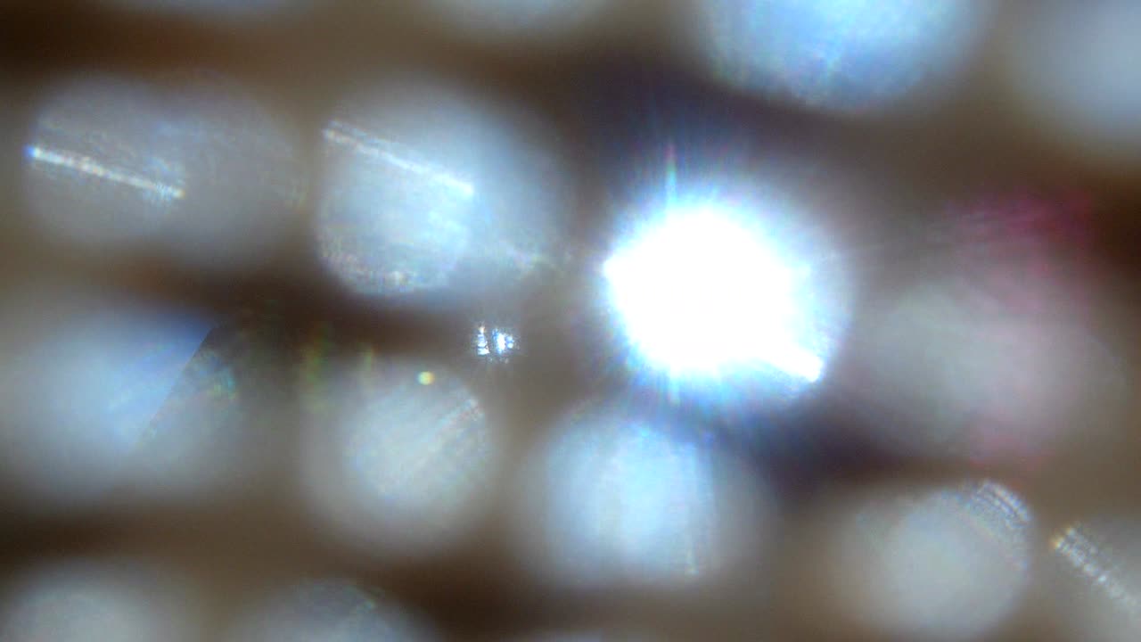 las bolas de espejo brillantes