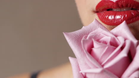 red lips and pink rose