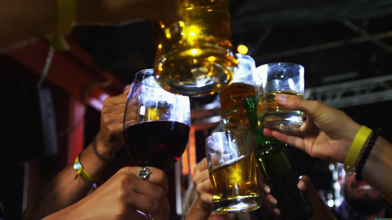 술을  ⁇ 는 친구들