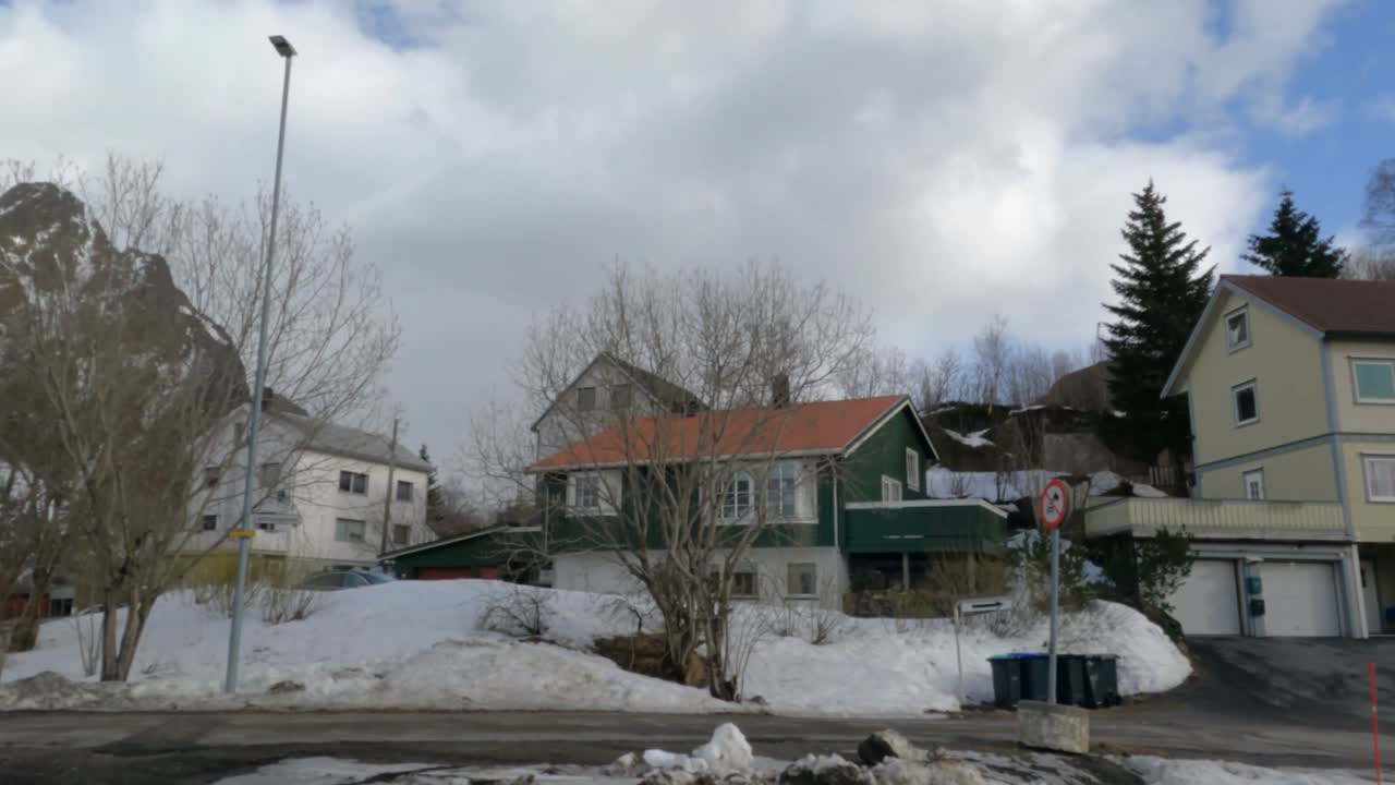 노르웨이 북부 로포텐 제도 (lofoten islands nordland) 의 소볼베르 (svolvær) 의 어항.