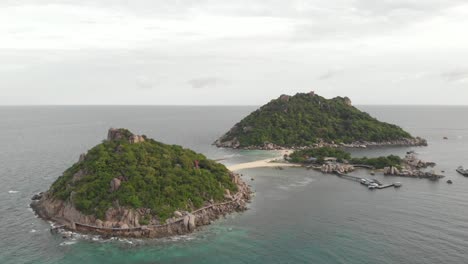 Vista-Aérea,-Isla-De-Koh-Nang-Yuan,-Koh-Tao,-Surat-Thani,-Tailandia