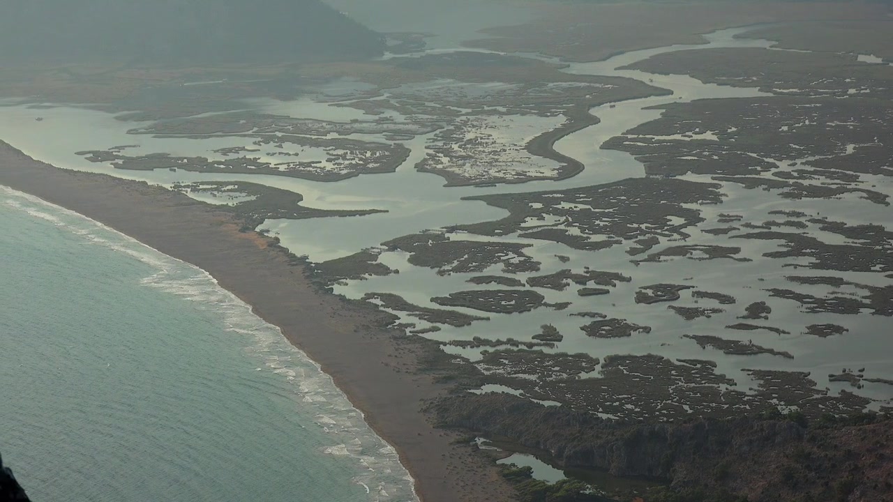 Vista aerea della spiaggia di Iztuzu e del delta del fiume Dalyan