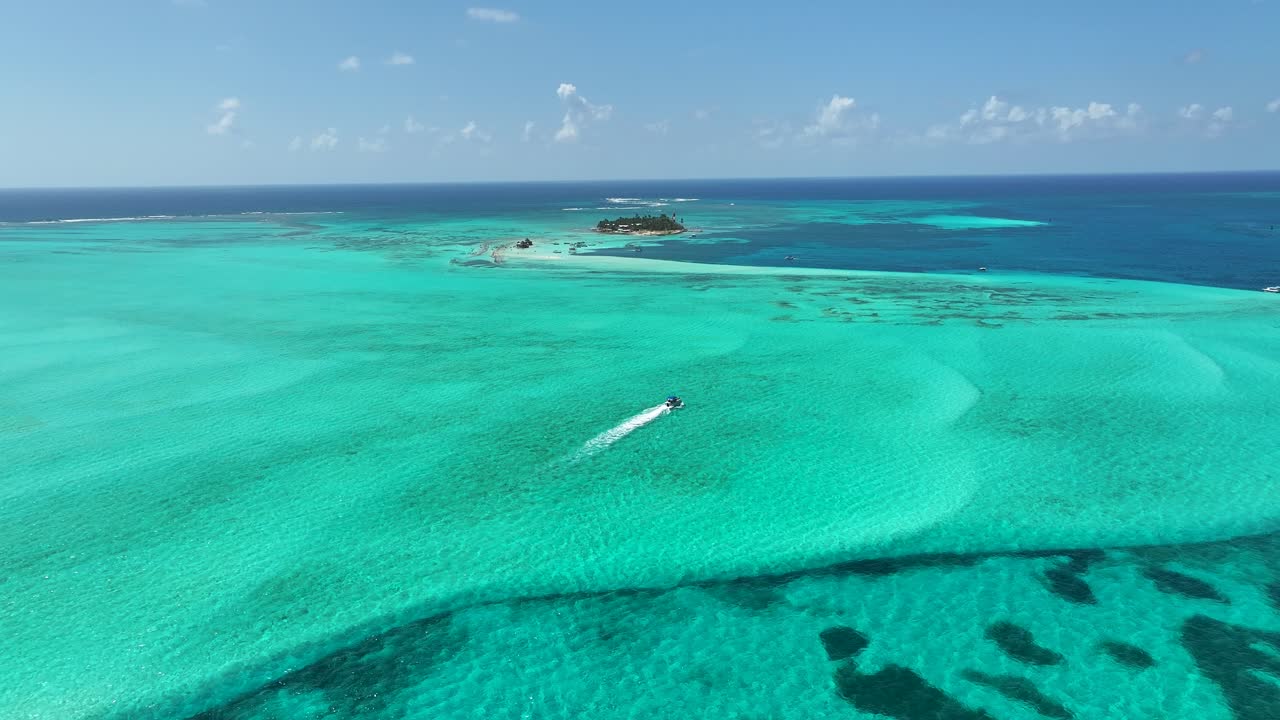 el horizonte del caribe en san andrés providencia y santa catalina, colombia