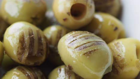 aceitunas verdes rellenas a la parrilla