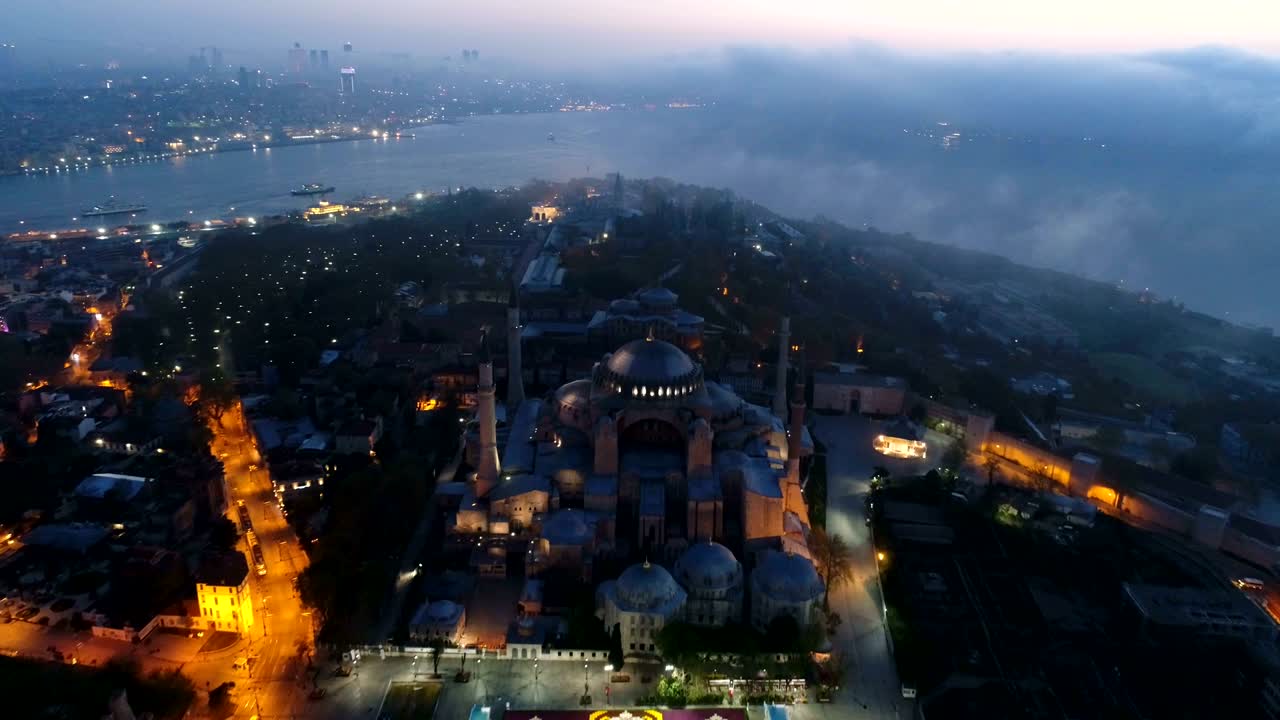 Hagia Sofia And Blue Mosque - 1