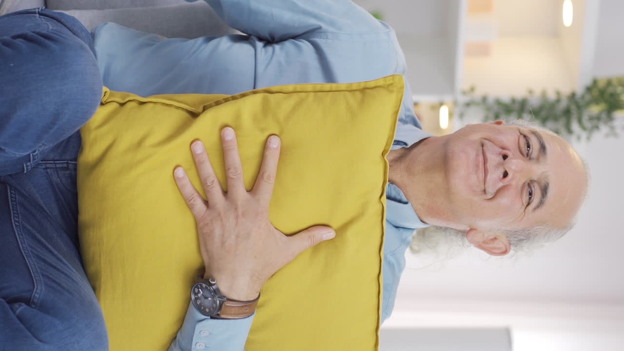 vídeo vertical del tipo divertido.