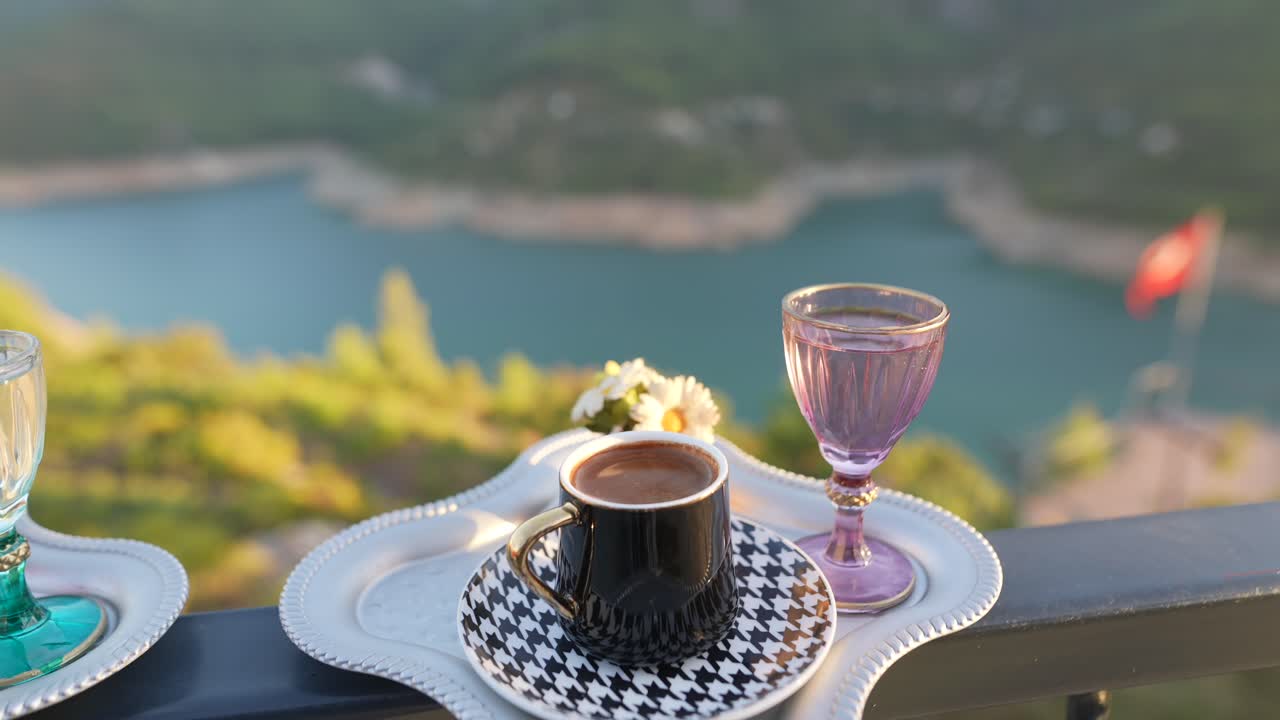 풍경이 있는 터키 커피