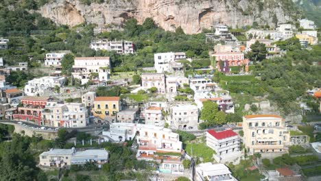 Positano,-Amalfiküste-In-Italien---Drohnenaufnahme