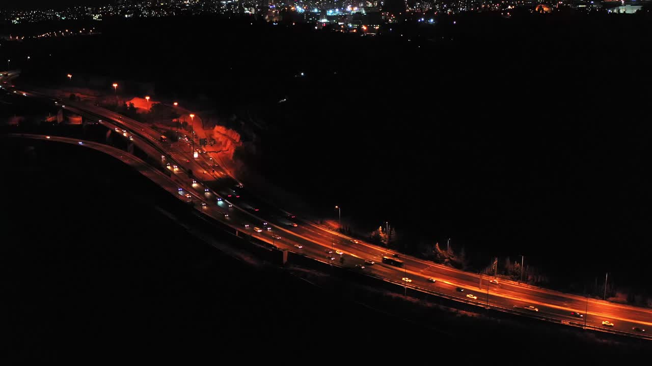 야간 고속도로 공중 사진