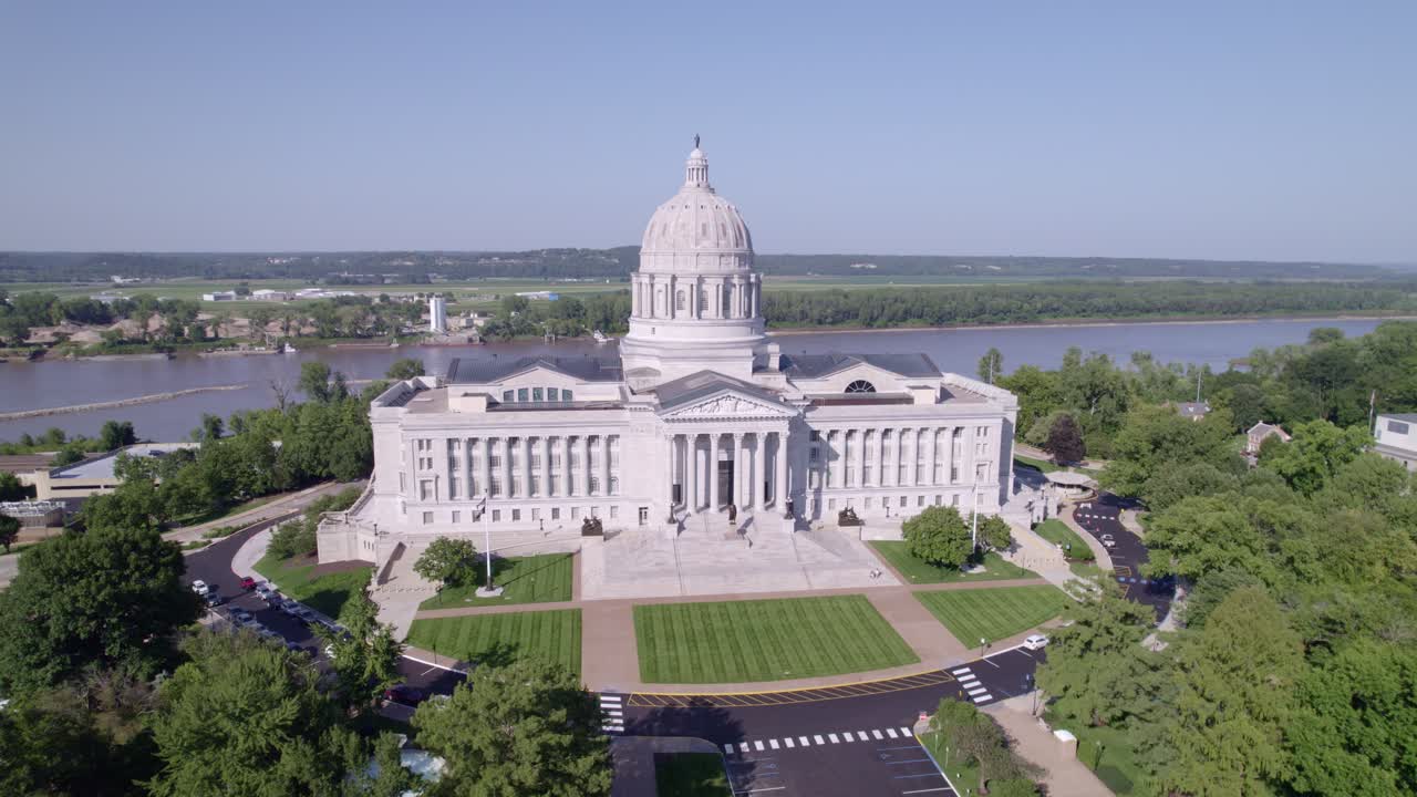 Capture the architectural marvels of the Capitol and the scenic Missouri River with dynamic aerial views.