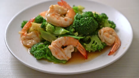 stir-fried-broccoli-with-shrimps---homemade-food-style