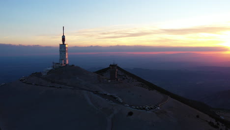 Mont-Ventoux-Antenne-Sonnenuntergang-Farbenfroh-Vaucluse-Frankreich-Antenne-Wissenschaftliche-Stätte