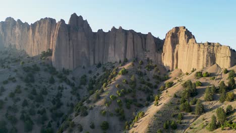 le cime di arenaria: la brillantezza di paktia