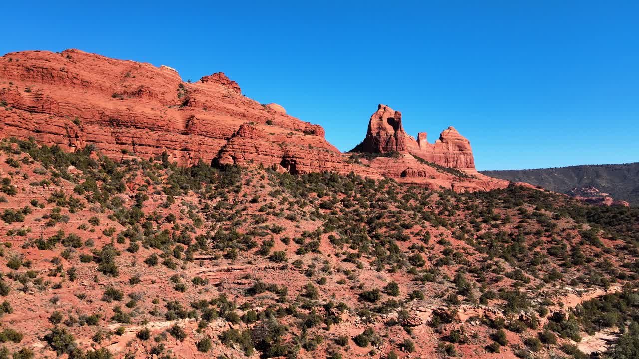 붉은 암석 세도나 애리조나의 4k 공중 드론 보기
