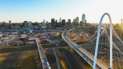 The-Margaret-Hunt-Hill-Bridge-on-a-Sunny-Dallas,-Texas-Morning