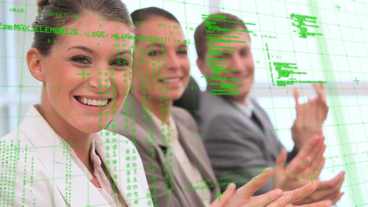 animación del procesamiento de datos financieros sobre personas de negocios en la oficina