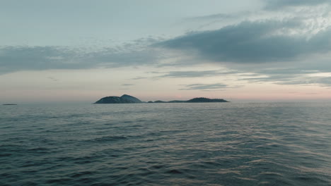 Strandwasseroberfläche,-Drohnenaufnahme