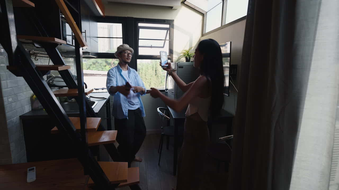 Pessoas em uma sala