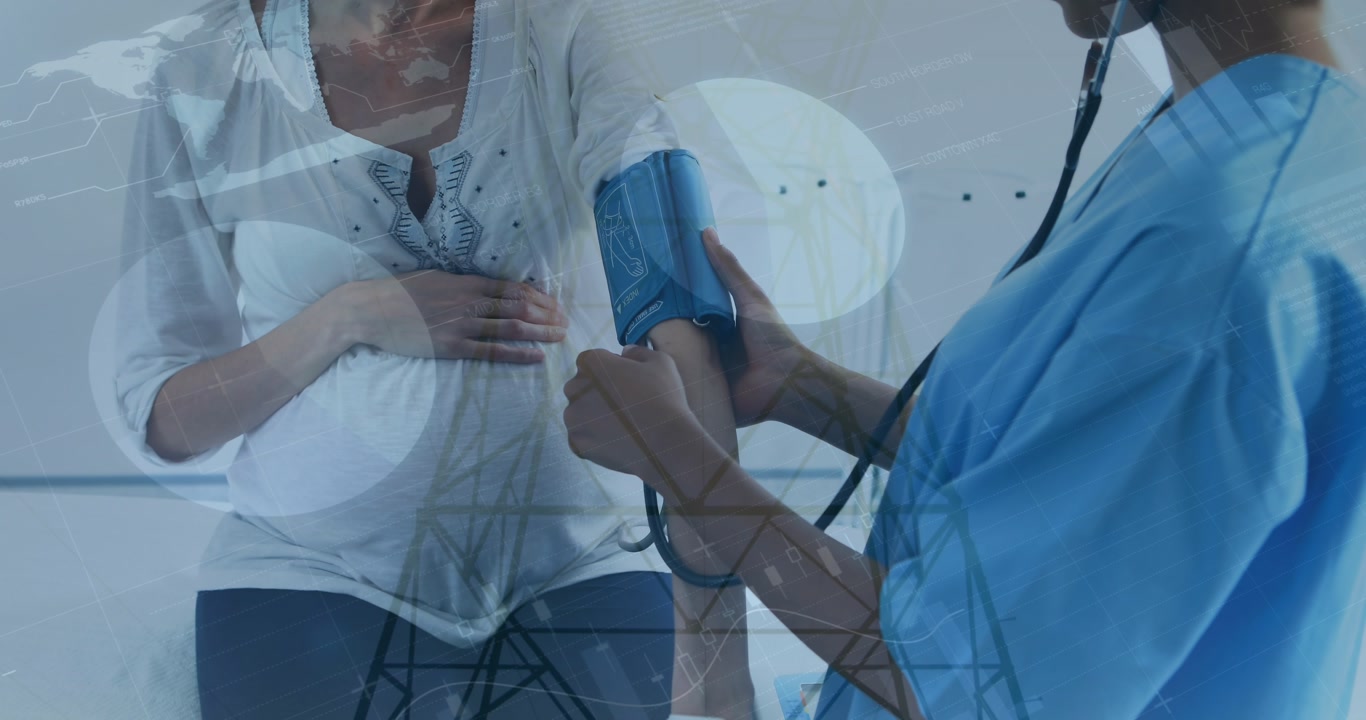 Animazione di elaborazione dati finanziari su medico e paziente di etnie diverse
