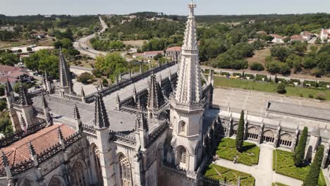 Towers-and-inner-courtyard-of-Monastery-of-Batalha