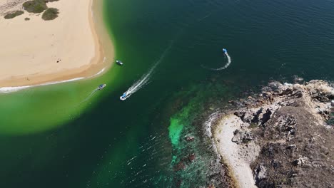 Meerespanorama-Entlang-Der-Cacaluta-Bucht,-Inmitten-Der-Neun-Buchten-Von-Huatulco,-Oaxaca,-Mexiko