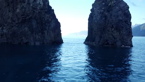 Toma-Aérea-De-Una-Enorme-Pila-Marina-Cerca-De-Ribeira-Da-Janela,-Isla-De-Madeira,-Portugal