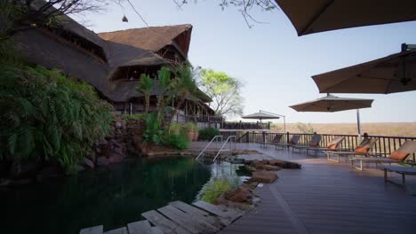 Piscina-Del-Safari-De-Las-Cataratas-Victoria