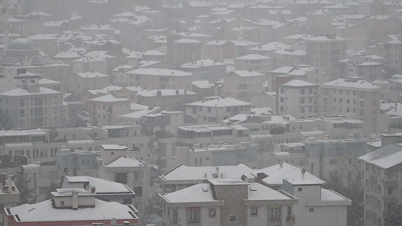 겨울 에 눈 인 도시 풍경
