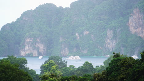 Rainy-day-on-Phi-Phi-Islands,-looking-at-boats-on-shore,-Thailand