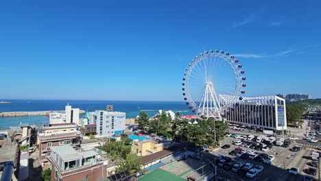 한국의 뜨거운 여름철에  ⁇ 비는 소코의 소코 아이 페리스  ⁇  (sokcho eye ferris wheel)