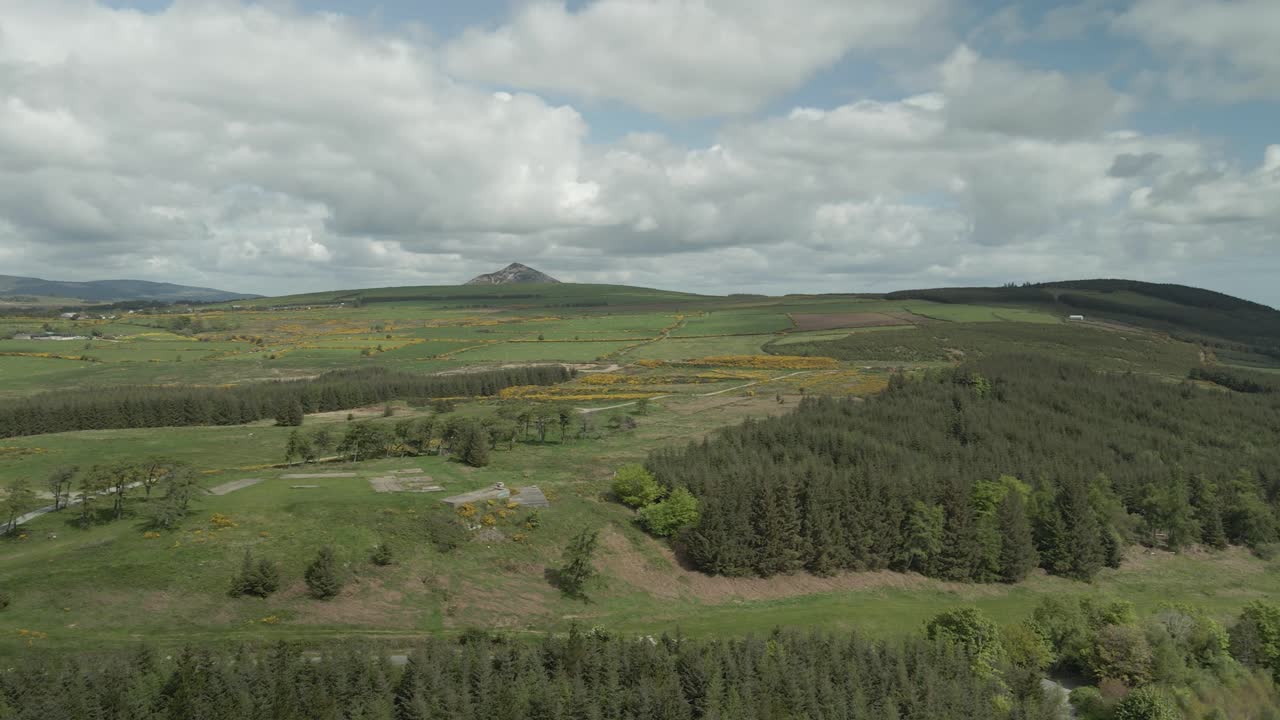 paisajes seductores de wicklow irlanda con mares irlandeses a la vista avión no tripulado