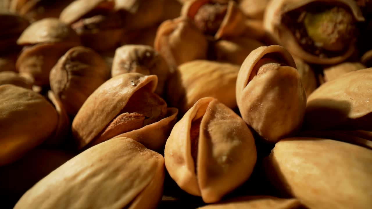 un primer plano de los pistachos.