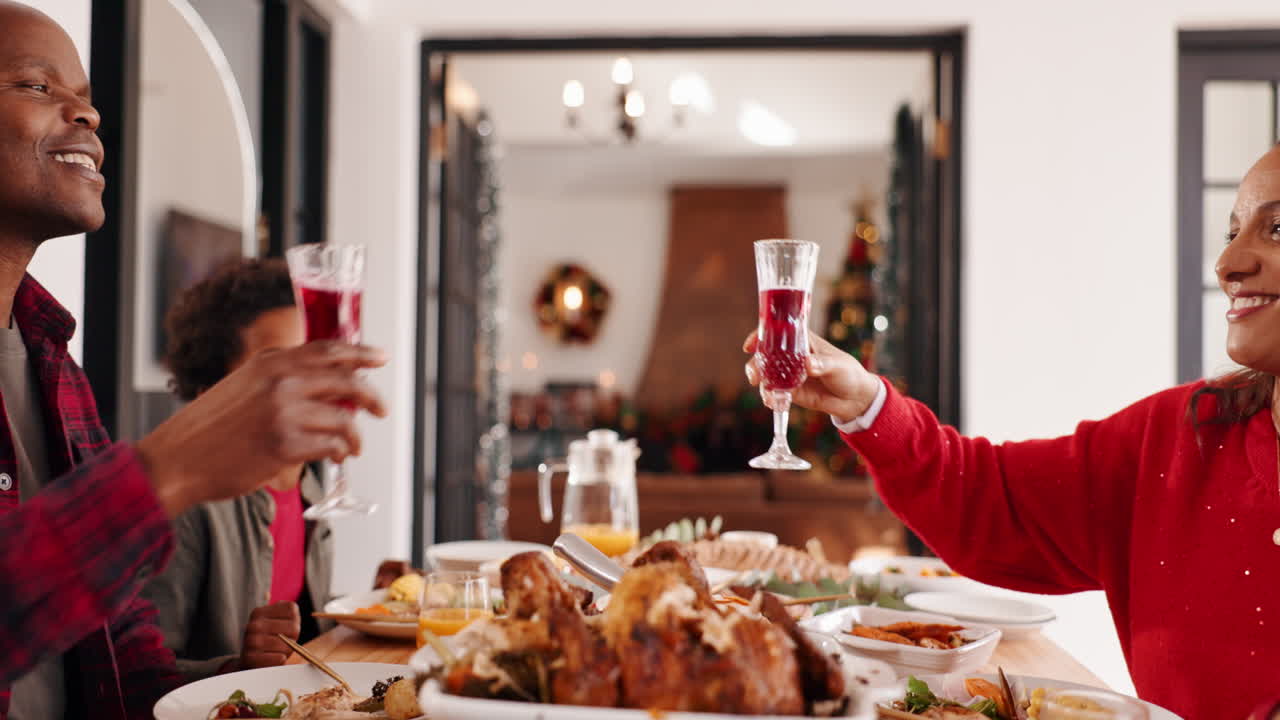celebración de la cena de navidad en familia