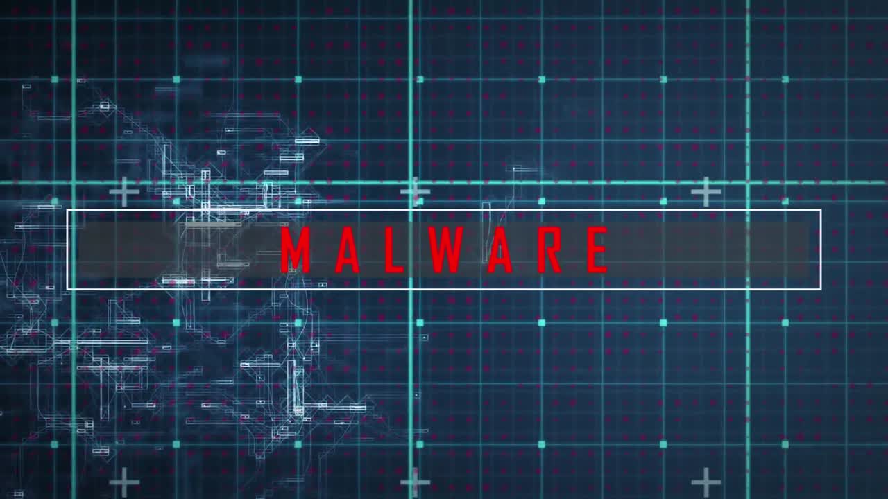 animación de texto de malware sobre el procesamiento de datos en fondo negro.