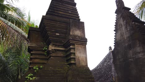 goa garba temple balinese archaeological architecture entrance bali indonesia indigenous stone pillars, gianyar, 60 fps