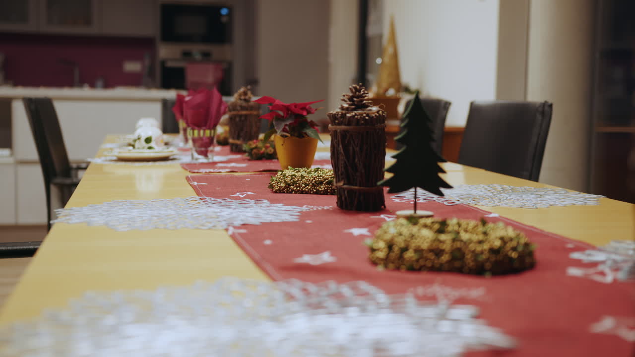축제 크리스마스 저녁 식사 테이블 설정