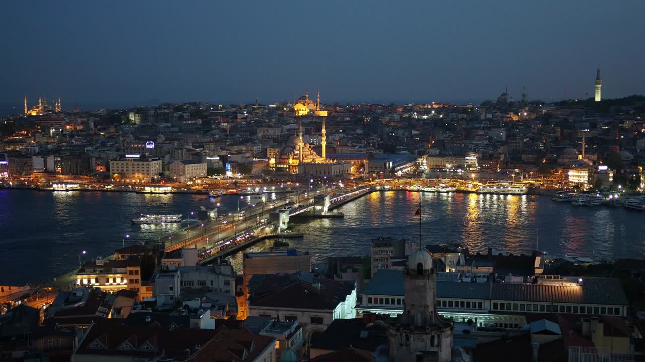 fotografía de alta calidad del panorama nocturno de estambul. vista desde la torre de galata