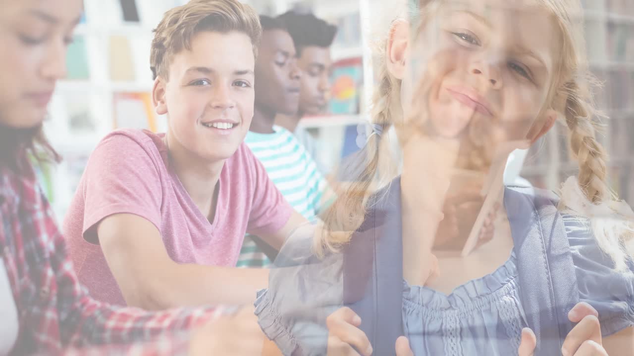 animación de una chica caucásica sobre adolescentes diversos