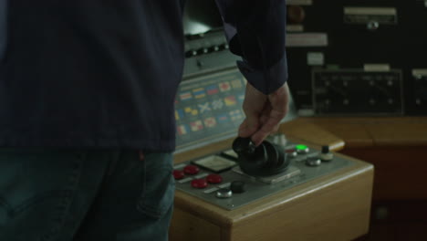 ship's bridge control