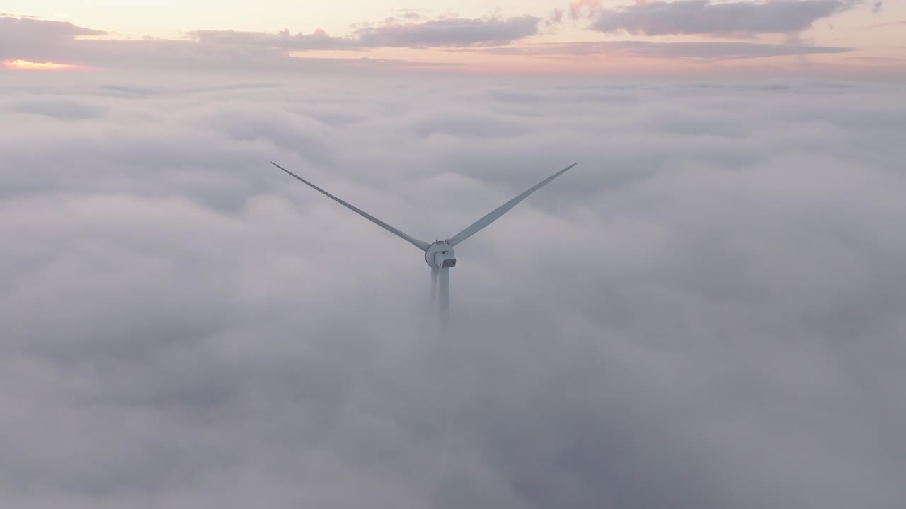 Turbine in foggy cloudy conditions