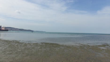 Horisont-in-Seashell-Graveyard-beach-Ankaran-Slovenia