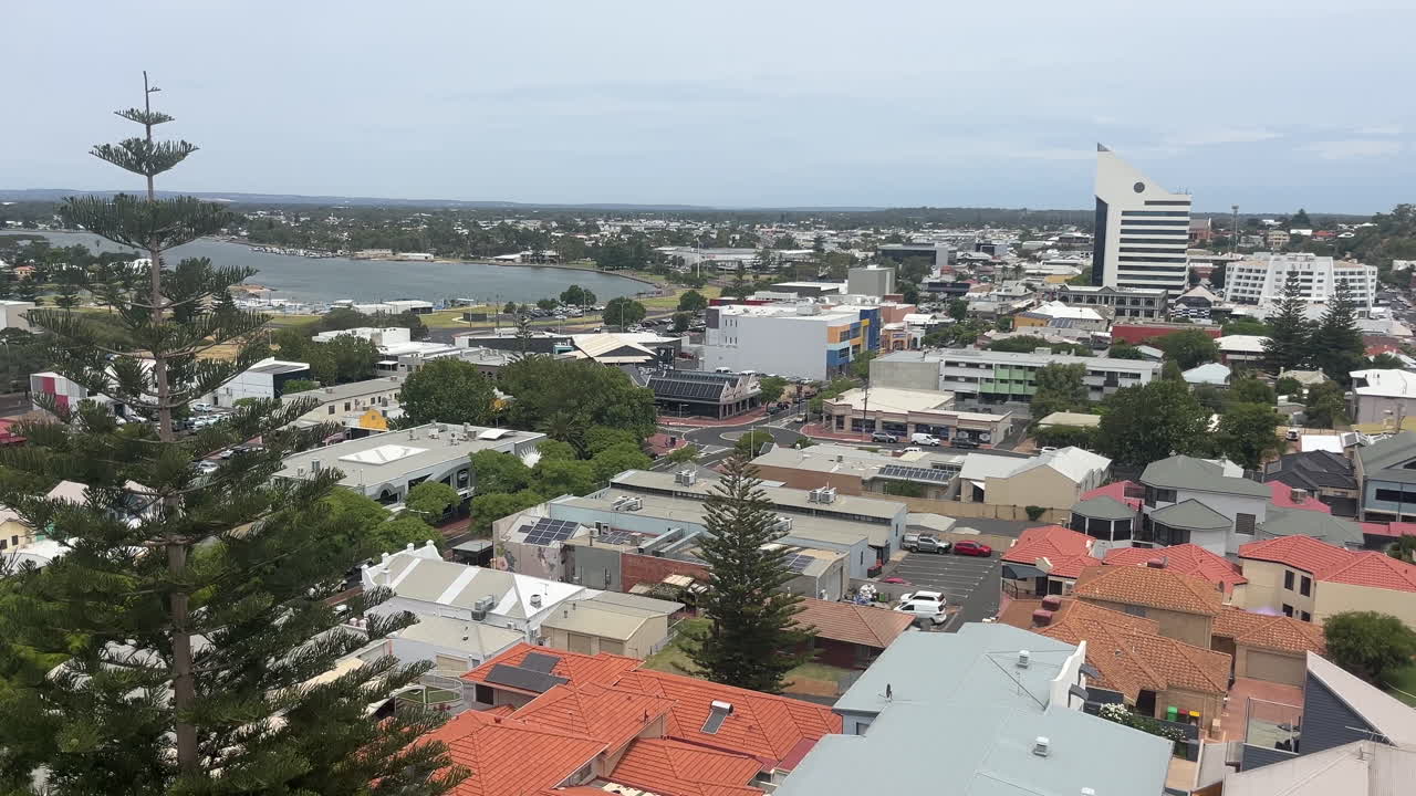 vista panorámica de la ciudad desde la torre de observación de marlston hill en bunbury, australia occidental