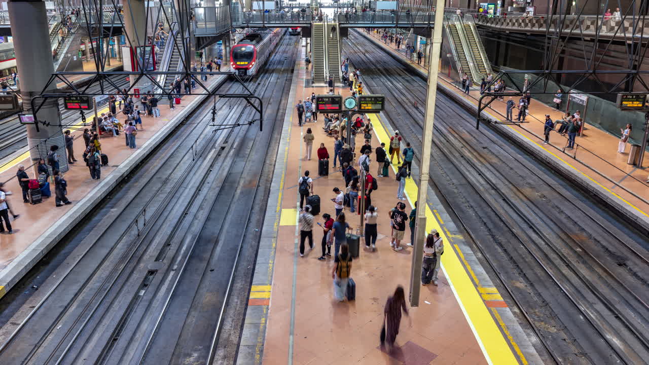 Timelapse of the madrid atocha train station