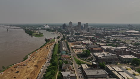 memphis tennessee aerial v39 cinematic flyover south bluffs waterfront neighborhood along the shore of mississippi river capturing riverside downtown cityscape - shot with mavic 3 cine - may 2022