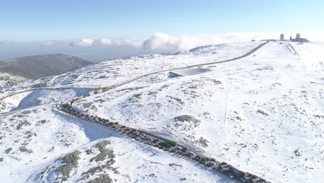 Pico-De-Montaña,-Serra-Da-Estrela,-Portugal.-Vista-Aérea