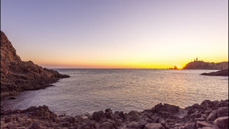 Timelapse-of-sunset-and-milky-way-in-Arrecife-de-las-Sirenas,-Cabo-de-Gata