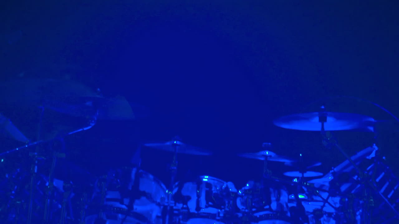live stage drum set live in attesa che la band venga a suonare