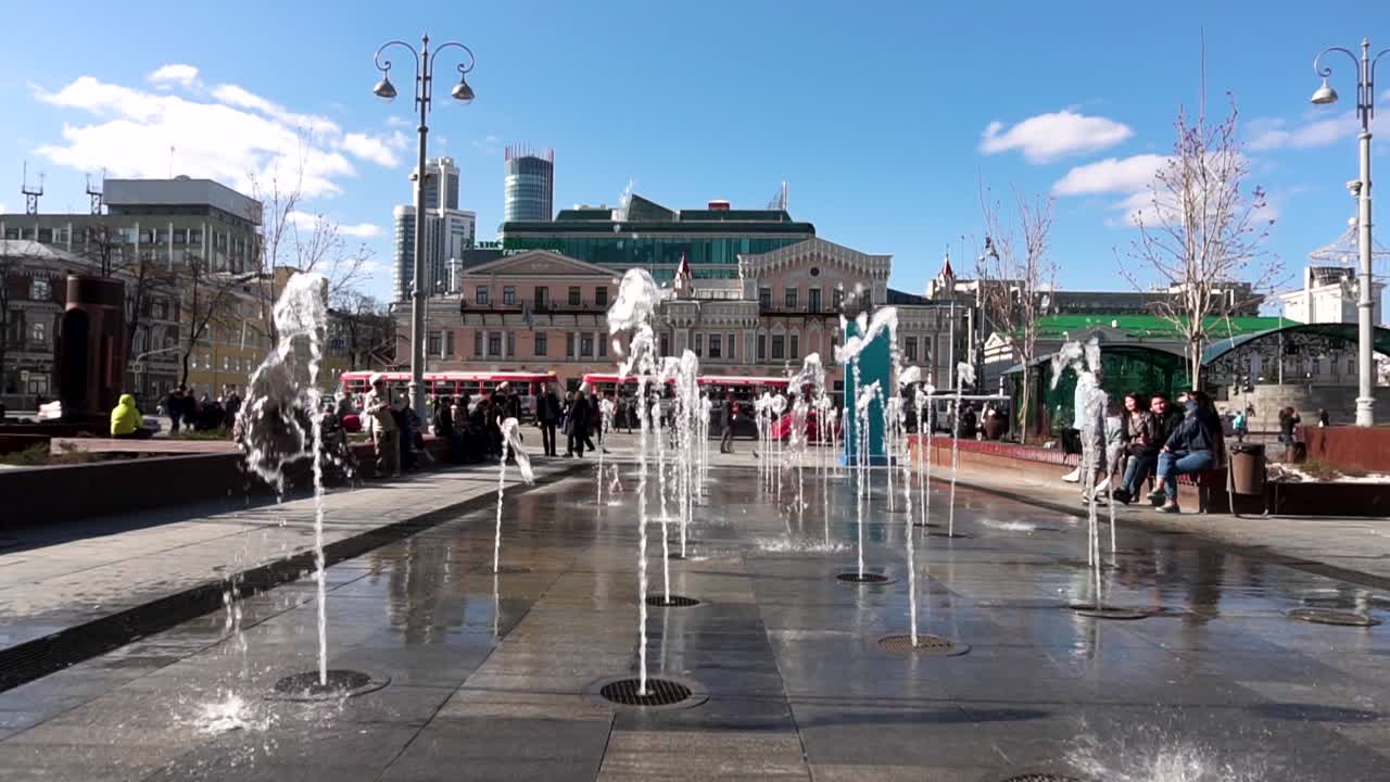 도시 광장 분수