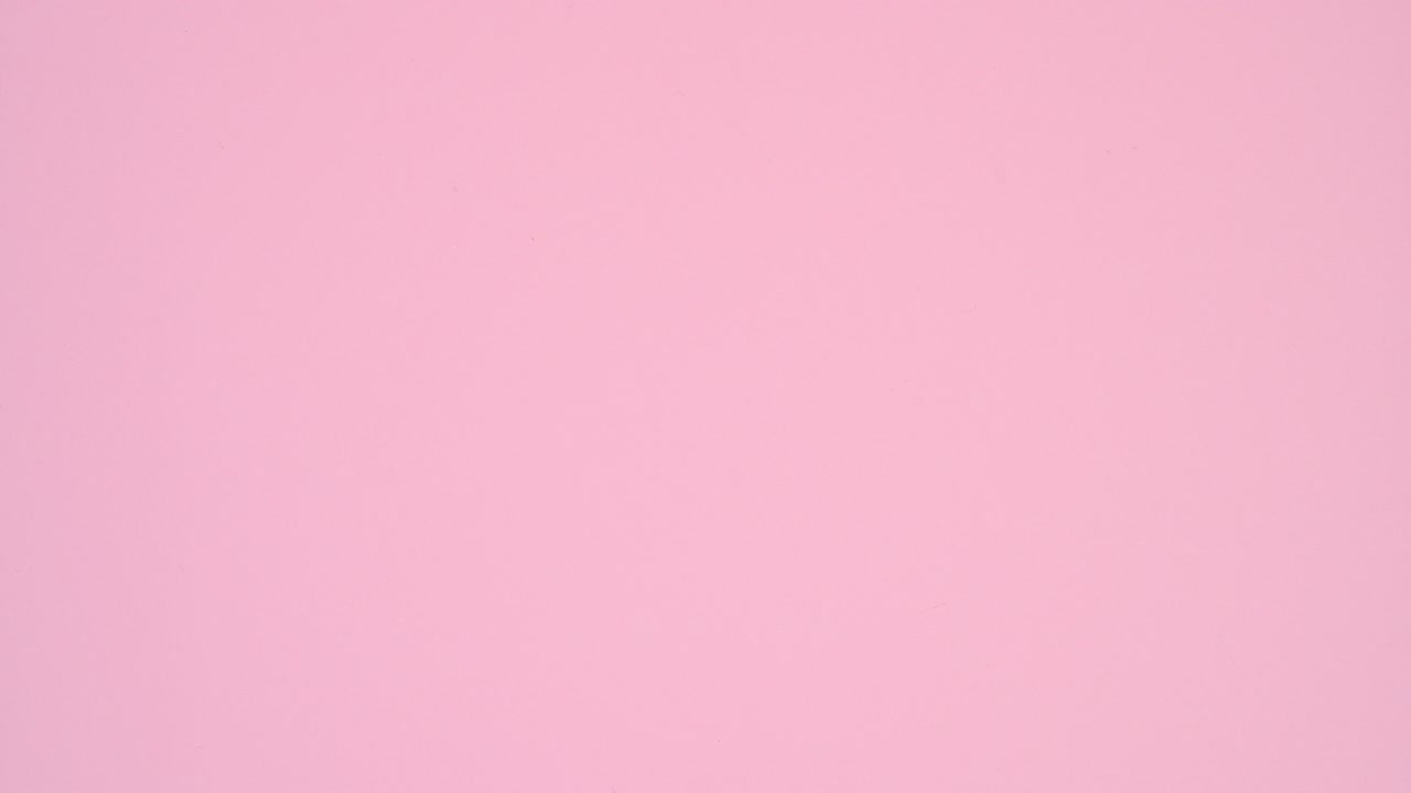 я люблю тебя, сделанный из деревянных букв и ленточного сердца. день святого валентина.