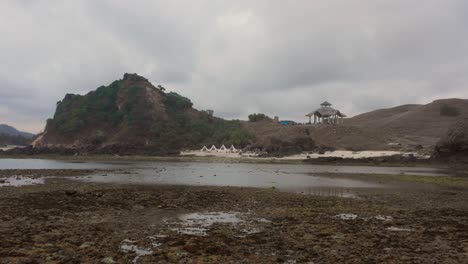 Overcast-sunset-of-Seger-near-Kuta-Lombok